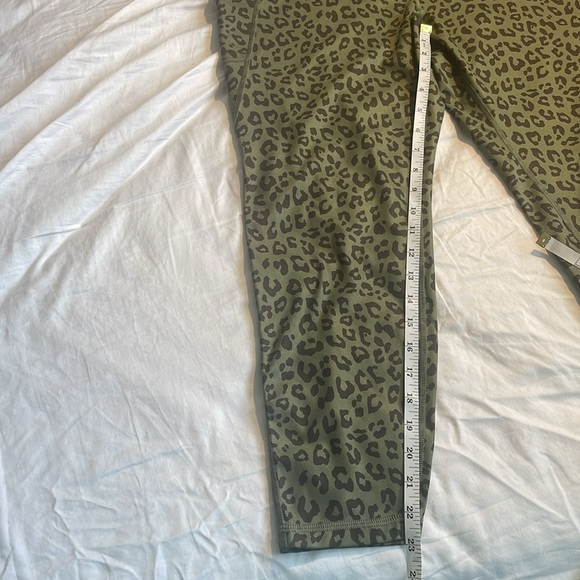 GapFit Sculpt Revolution leggings, size XL regular. - Picture 3 of 6
